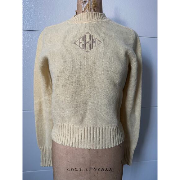 Vintage Lands End Sweater Women’s Sz S,M 100% Pure Wool Yellow monogram EKM - Picture 4 of 13
